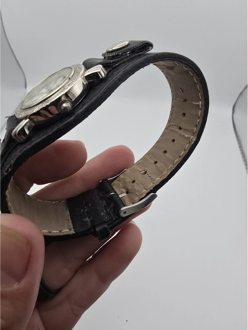 Collezio Women’s Quartz Analog Watch White Roman Dial Silver Case Black Leather